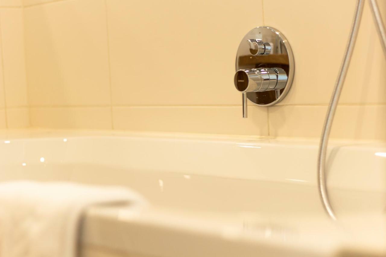 Hotel Weiss Munderfing Екстериор снимка
